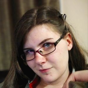 Meet your Posher, Kira